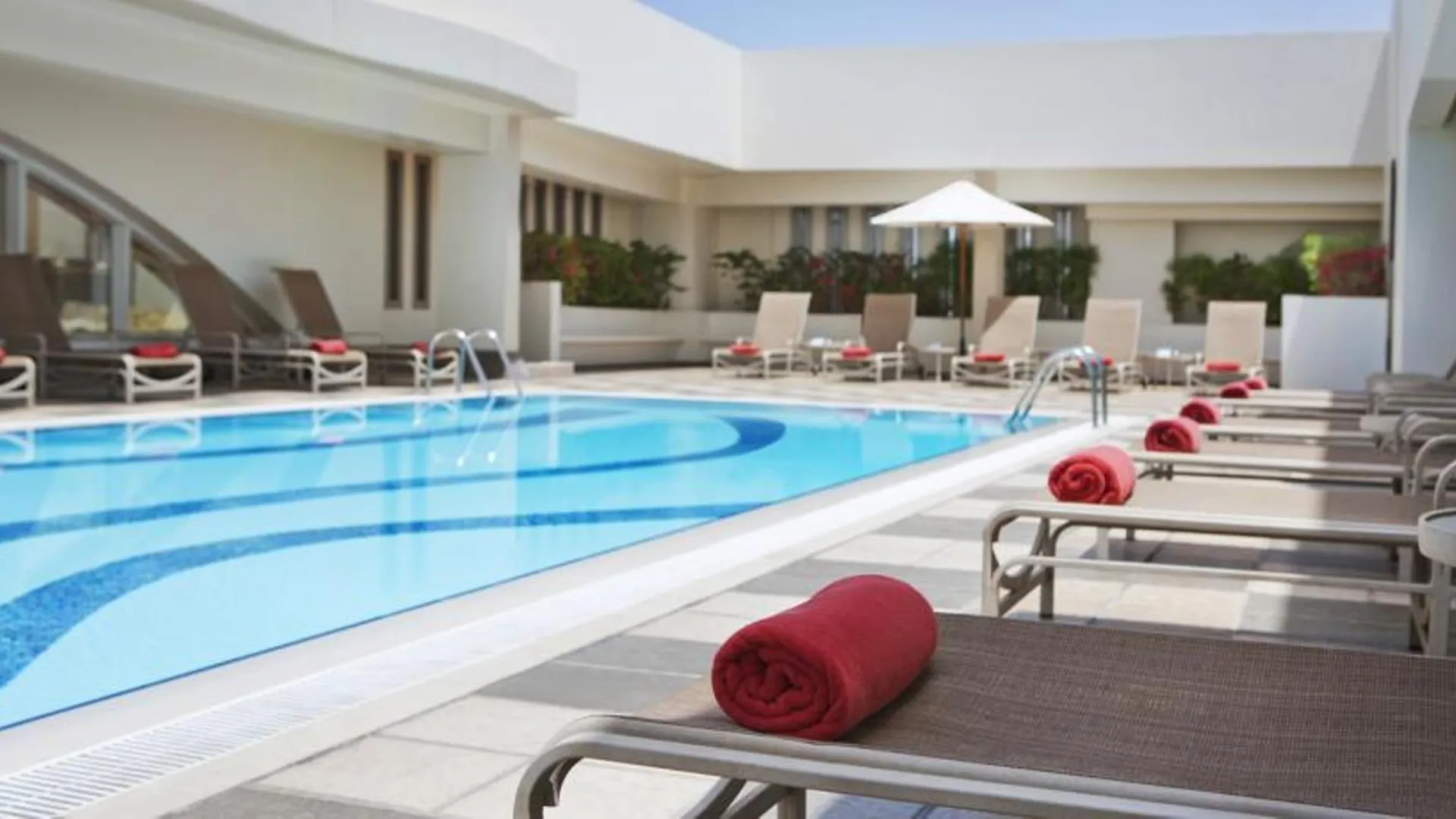 Al Maha Arjaan By Rotana Aparthotel Abu Dhabi